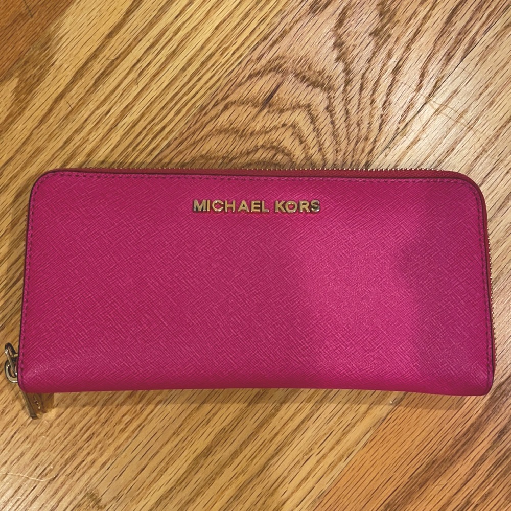 Hot pink Michael Kors wallet